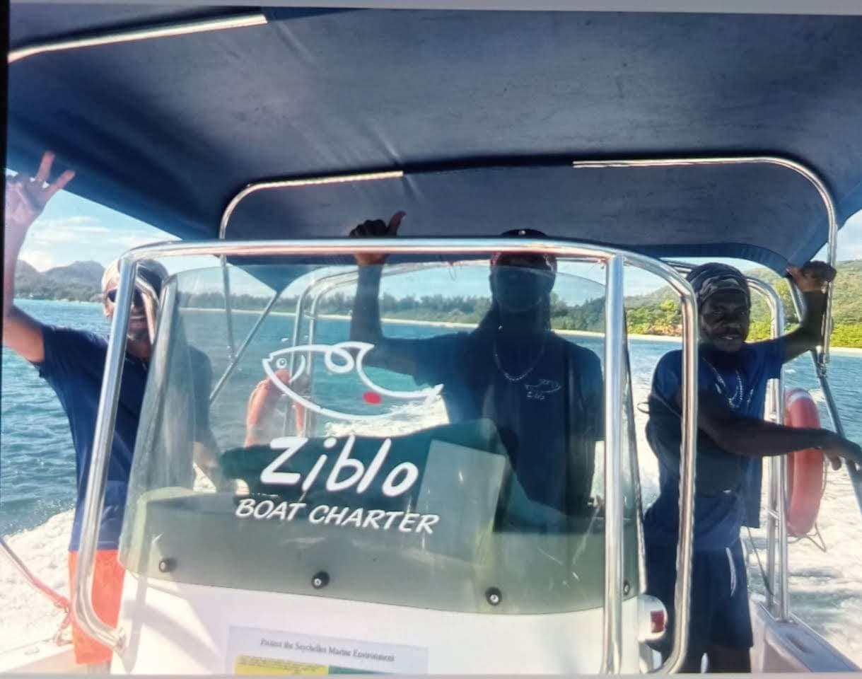 Ziblo Boat Charter guests in Seychelles — photo 22